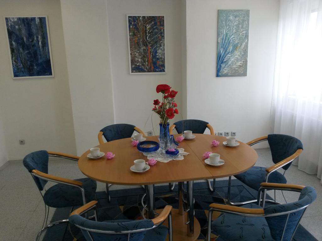 Ubytovna Kubra Hodonín المظهر الخارجي الصورة